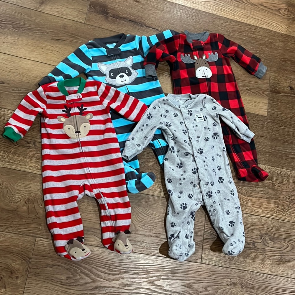 6m boy fleece sleepers (3) great condition!
